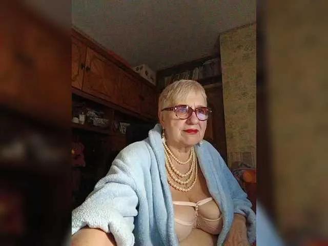 Offline SweetCherry00 on BongaCams