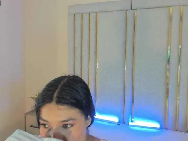 Freechat taniamilan on BongaCams