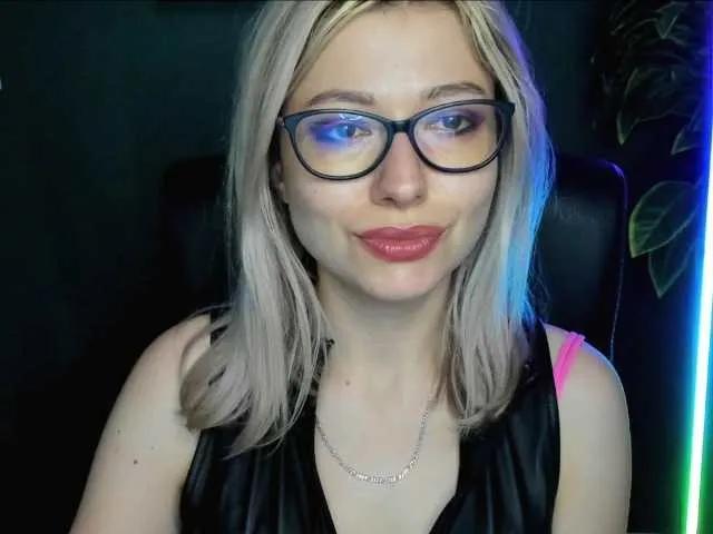 Offline xxHeidiLove on BongaCams