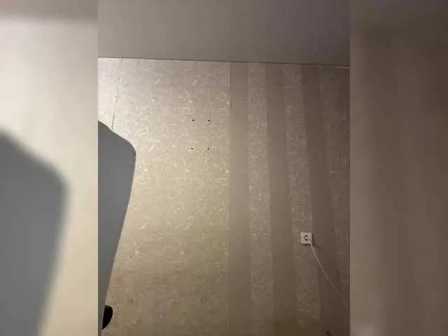 Freechat Your-Kissa- on BongaCams