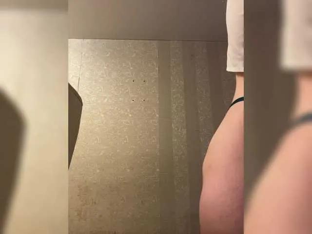 Freechat Your-Kissa- on BongaCams