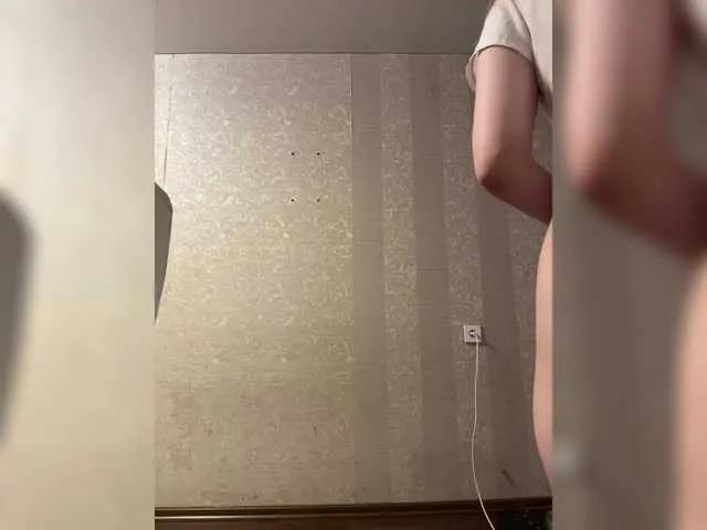 Freechat Your-Kissa- on BongaCams