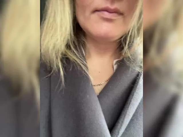 YuliyaLasker — The clink of coins