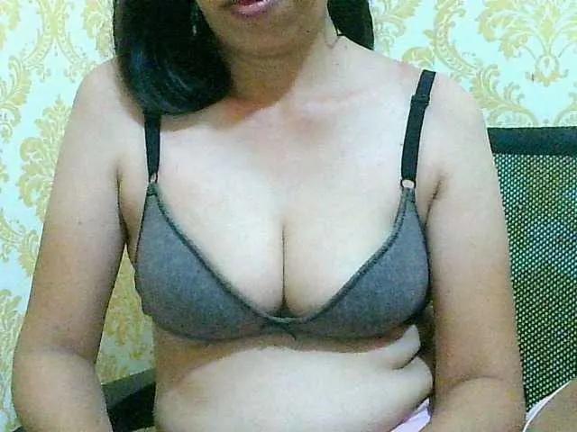 Yummyflirttits69 — Masturbate on cam