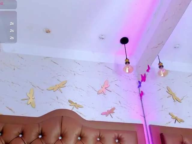 Offline zoe-johnson on BongaCams