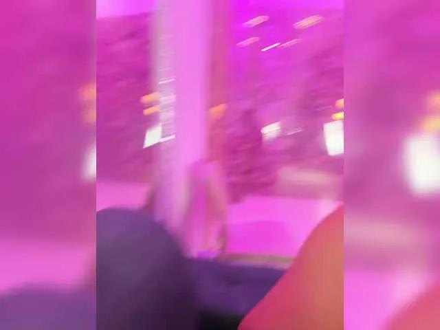 Freechat ZoeCamils on BongaCams