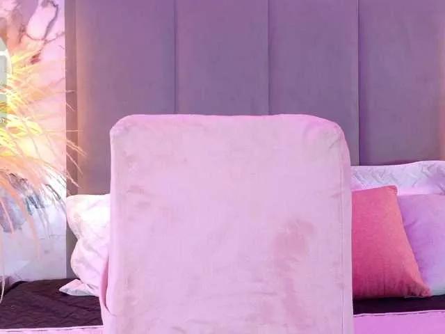 Freechat ZoeCamils on BongaCams