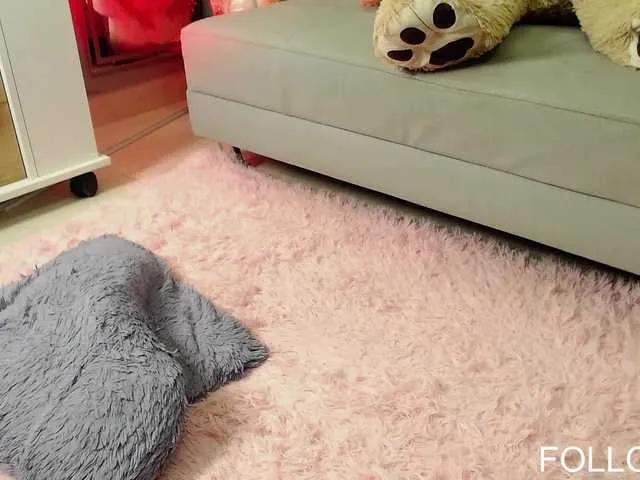 Offline zoeyfox on BongaCams