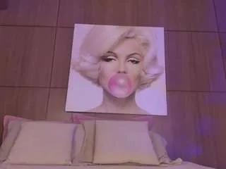 Freechat agataduque on CamSoda