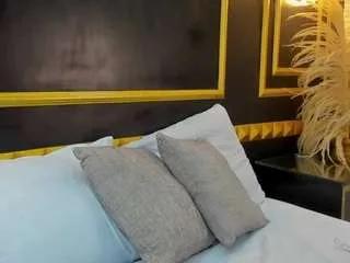 Offline aixa-15 on CamSoda