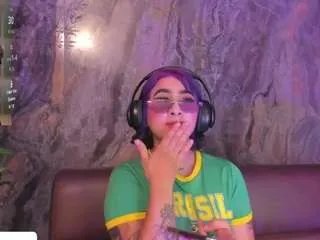 alahia-dangelo on CamSoda 