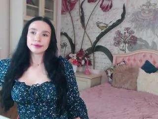 Offline aliciabow on CamSoda