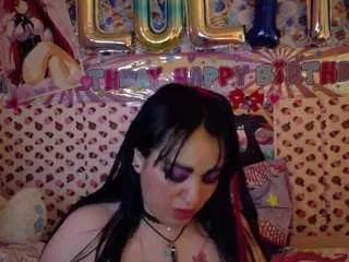 Offline alizelatin on CamSoda