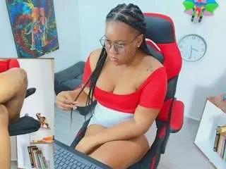 Offline ambar-rose1 on CamSoda