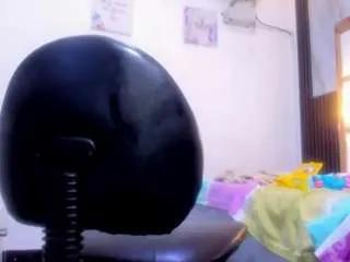 Offline amber-dior on CamSoda