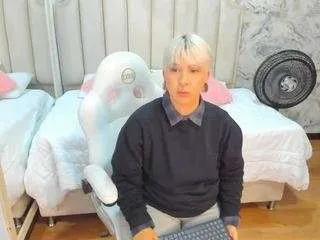 Offline amyhouse on CamSoda