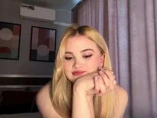 Offline antoinetteelhassan on CamSoda