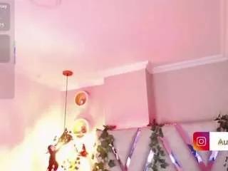 aurora-brown — Fuck me in doggy style + plug anal [555 tokens remaining]