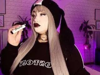 Offline bella-green on CamSoda