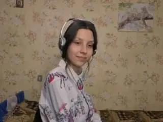 bettebirk — Show my legs [11 tokens remaining]