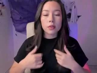 Freechat bubble-gum on CamSoda