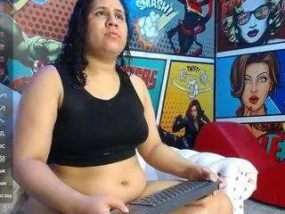 Freechat candy-hairy on CamSoda