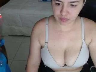 Freechat carlla1 on CamSoda