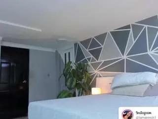 Freechat charolbruce on CamSoda