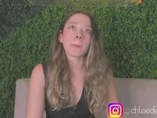 Offline chloedee on CamSoda