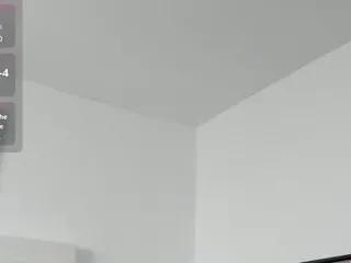 Freechat cocoqueenn on CamSoda