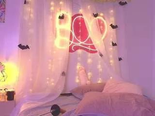 Offline crysttalmoon on CamSoda