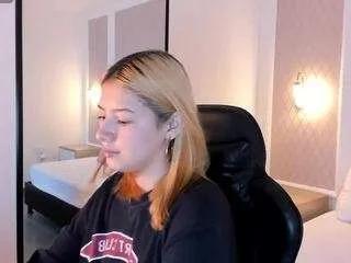 daniand — SHOW NIPPLES CLOSE UP [Multi Goal]