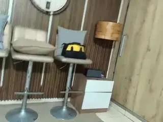 Freechat dayannawins on CamSoda