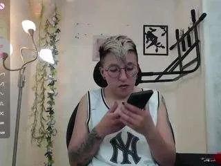 Offline edwardtrans17 on CamSoda