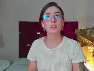 Offline emilywatsonn on CamSoda