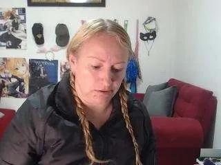 Offline emperatrizmessy on CamSoda