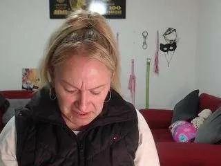 Offline emperatrizmessy on CamSoda