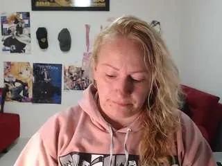 Offline emperatrizmessy on CamSoda