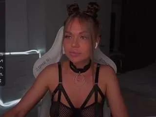 Freechat evelina-fox on CamSoda