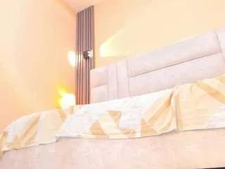 Freechat eymi-tomsom on CamSoda