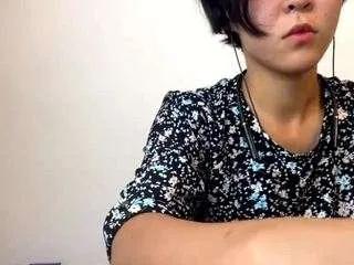 Freechat genniewaltemeyer on CamSoda