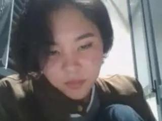 Freechat genniewaltemeyer on CamSoda