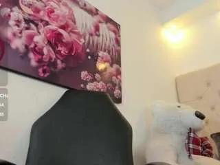 Freechat ginebra-ness on CamSoda