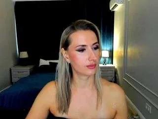 happysmileee on CamSoda 