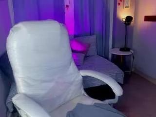 CamSoda harper-woods is Freechat harper-woods — Golden Ticket Show: sensual strip tease + dildo in the pussy (squirt possible) (70 tokens per ticket)