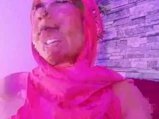 Offline hijabimilf on CamSoda