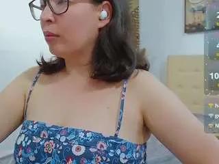 Offline hotgenevieve on CamSoda