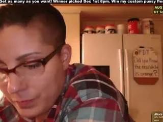 Offline isabelleraven on CamSoda