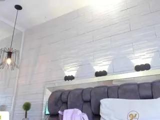 Freechat jade-heartt on CamSoda