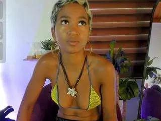 Offline julieta-cooper on CamSoda